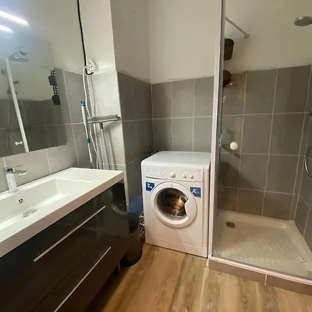 T3 Renove, 6 Pers, Face Mer, Parking, Balcon, Proche Plages - Fr-1-81-583 アパート
