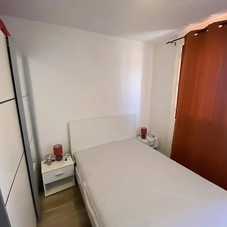 T3 Renove, 6 Pers, Face Mer, Parking, Balcon, Proche Plages - Fr-1-81-583